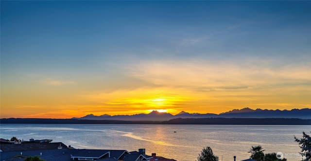 Property photo for 1611 9th Avenue N, Edmonds