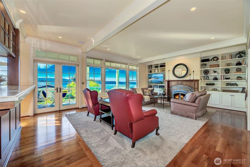 Property photo for 1611 9th Avenue N, Edmonds photo 7