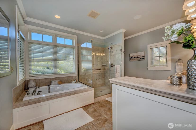 Property photo for 1611 9th Avenue N, Edmonds photo 15