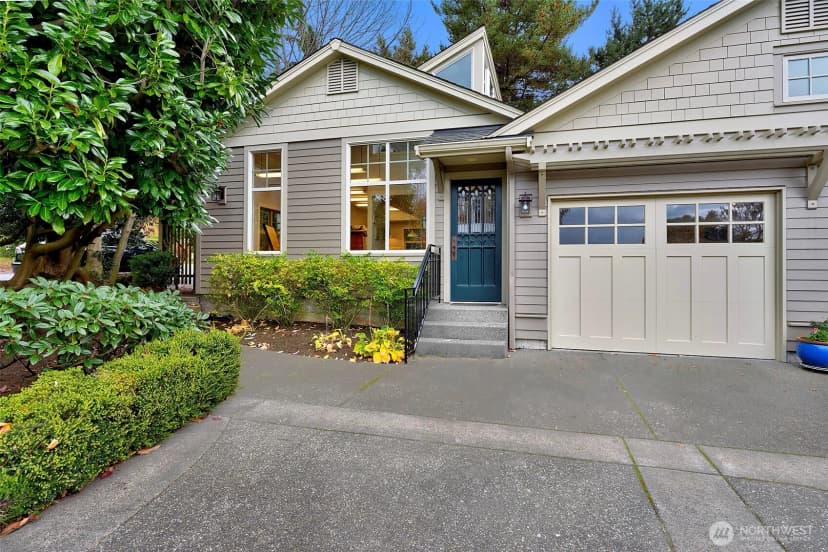 Property photo for 1611 9th Avenue N, Edmonds photo 24