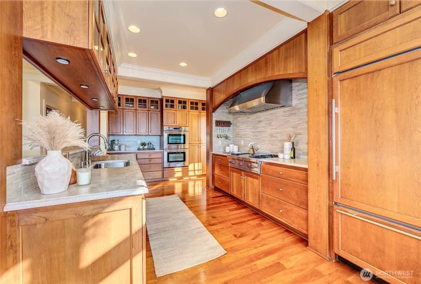 Property photo for 1611 9th Avenue N, Edmonds photo 10