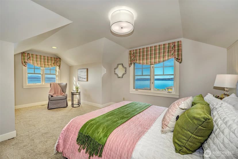 Property photo for 1611 9th Avenue N, Edmonds photo 19