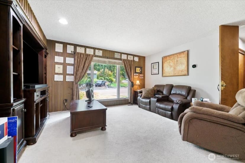Property photo for 12316 Rebecca Drive Sw, Lakewood photo 13