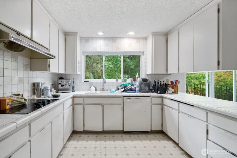 Property photo for 12316 Rebecca Drive Sw, Lakewood photo 12