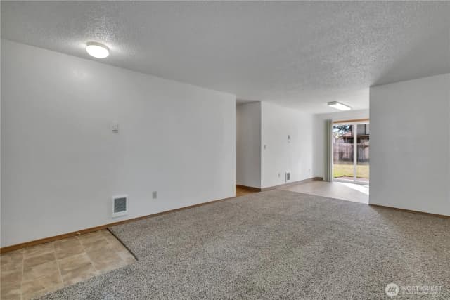 Property photo for 17216 13th Avenue E, Spanaway photo 4