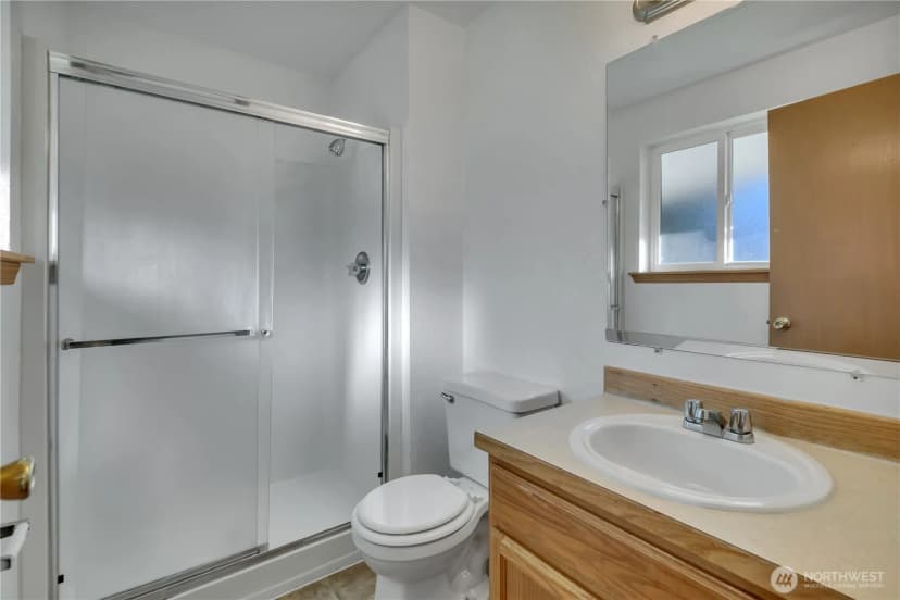 Property photo for 17216 13th Avenue E, Spanaway photo 14