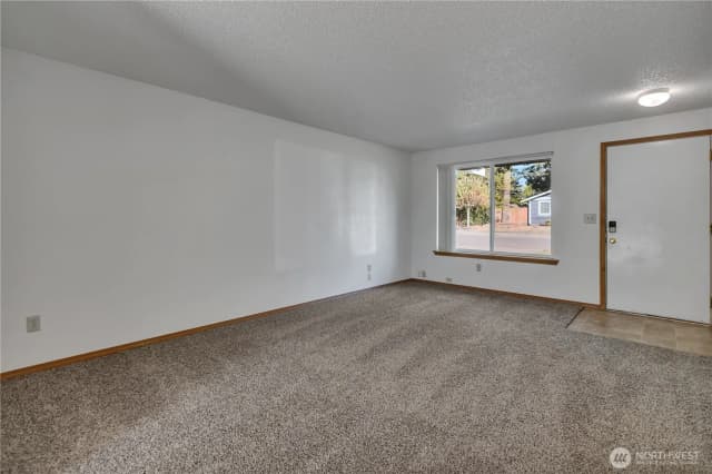Property photo for 17216 13th Avenue E, Spanaway photo 5