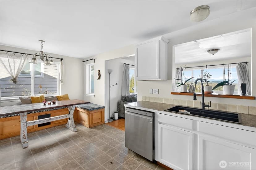 Property photo for 1312 Cascadia Drive, Sedro Woolley photo 15