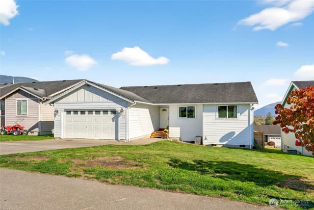 Property photo for 1312 Cascadia Drive, Sedro Woolley photo 3