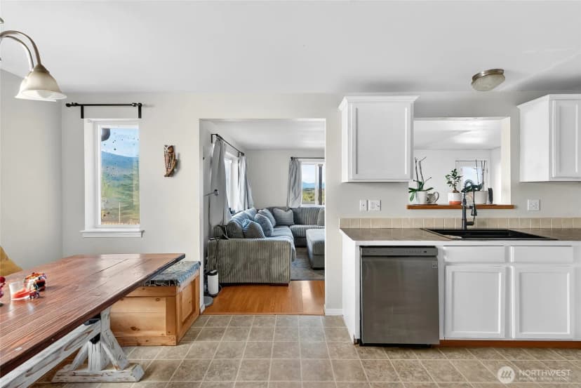 Property photo for 1312 Cascadia Drive, Sedro Woolley photo 14