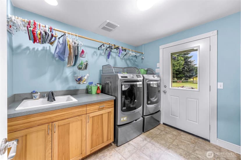 Property photo for 599 Loomis Trail Road, Lynden photo 31