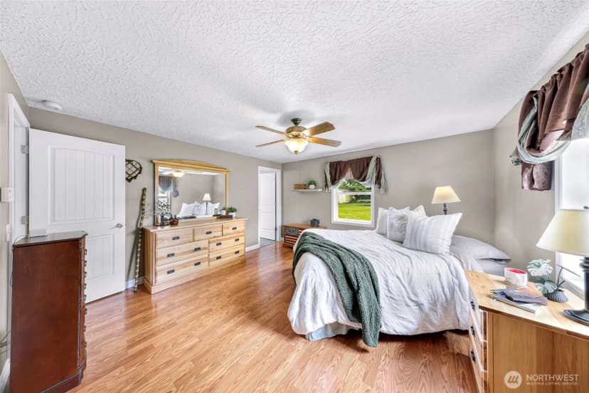 Property photo for 599 Loomis Trail Road, Lynden photo 18