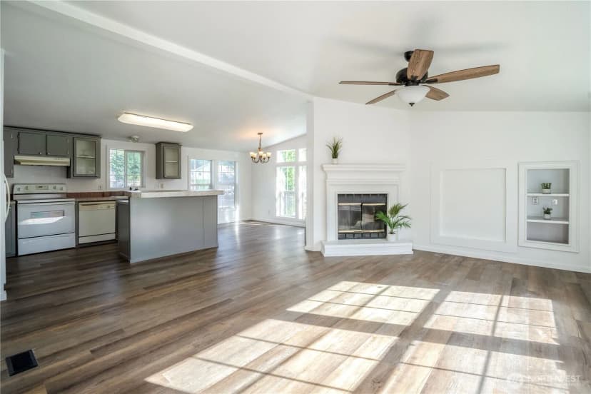 Property photo for 22603 112th Avenue Se, Kent photo 6