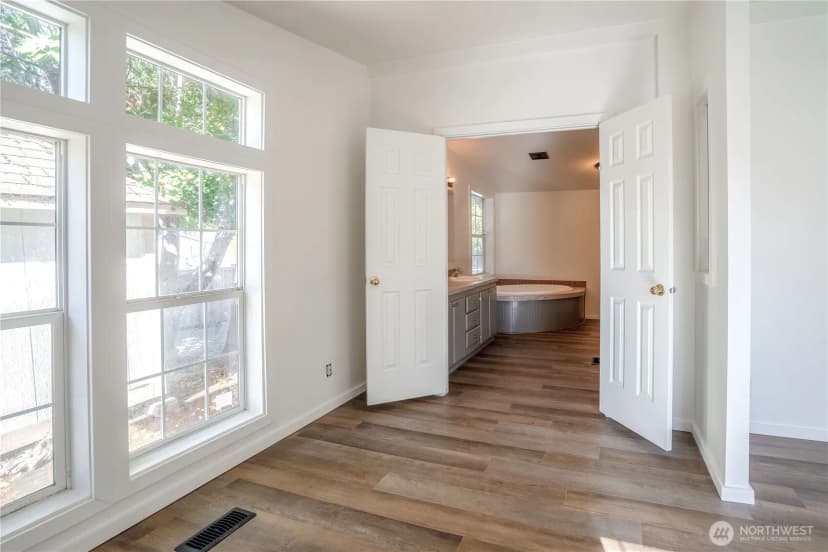 Property photo for 22603 112th Avenue Se, Kent photo 13