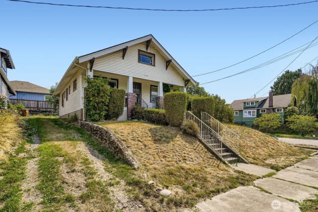 Property photo for 819 S Adams Street, Tacoma photo 2