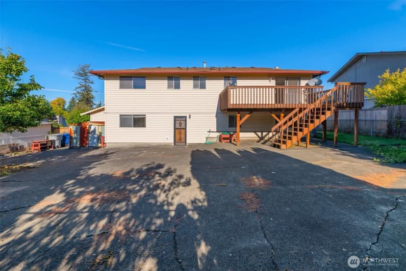 Property photo for 817 S 28th Court, Renton photo 32