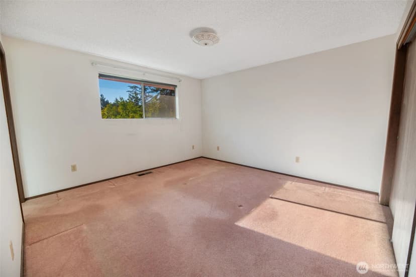 Property photo for 817 S 28th Court, Renton photo 12