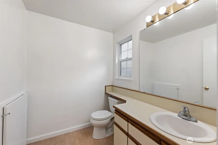 Property photo for 10102 Ne 135th Lane #unit 8, Kirkland photo 10