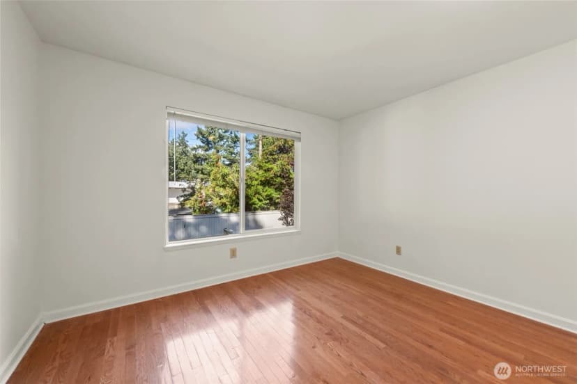 Property photo for 10102 Ne 135th Lane #unit 8, Kirkland photo 16