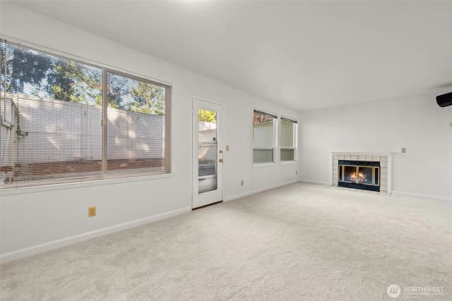 Property photo for 10102 Ne 135th Lane #unit 8, Kirkland photo 2