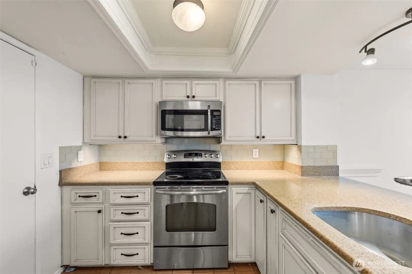 Property photo for 10102 Ne 135th Lane #unit 8, Kirkland photo 9