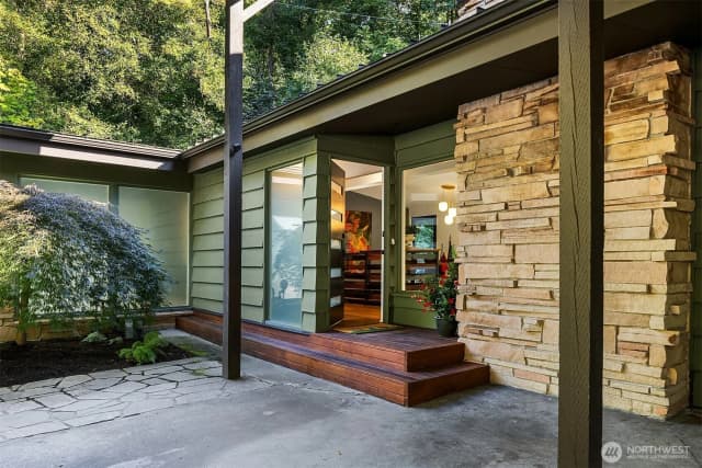 Property photo for 4505 W Raye Street, Seattle photo 3