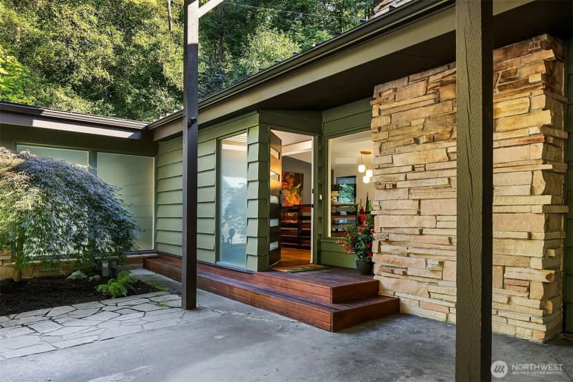 Property photo for 4505 W Raye Street, Seattle photo 3
