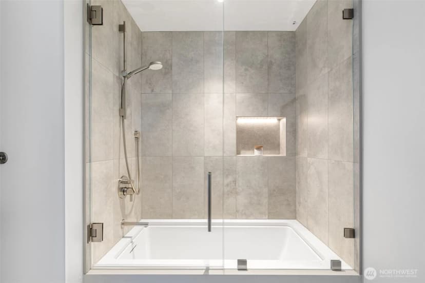 Property photo for 2033 2nd Avenue #1111, Seattle photo 25