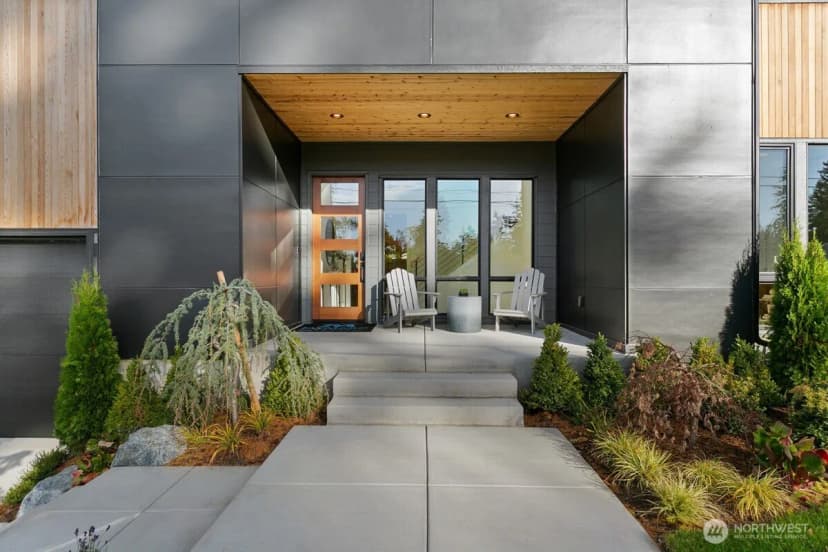 Property photo for 1004 166th Place Ne, Bellevue photo 2