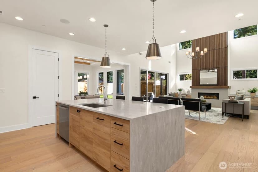 Property photo for 1004 166th Place Ne, Bellevue photo 10