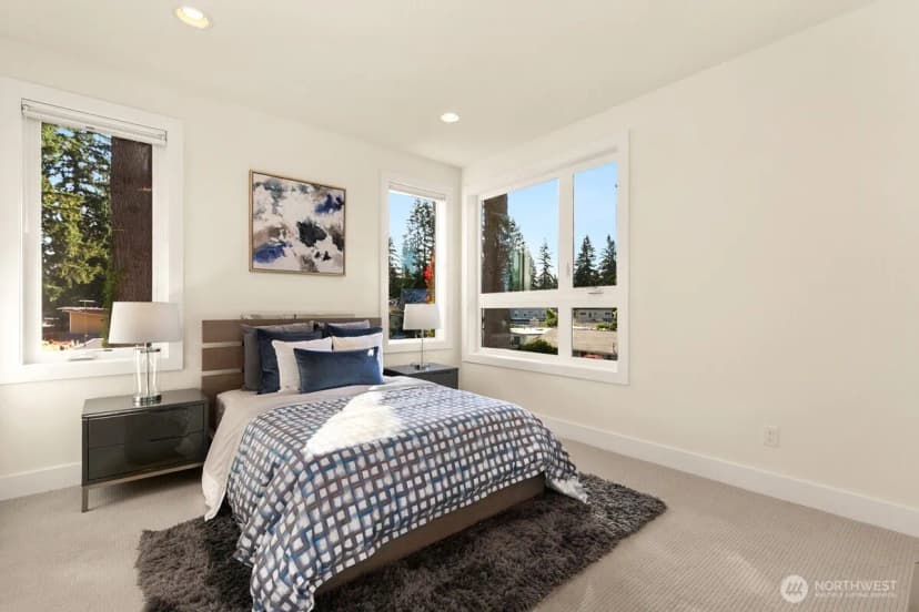 Property photo for 1004 166th Place Ne, Bellevue photo 18