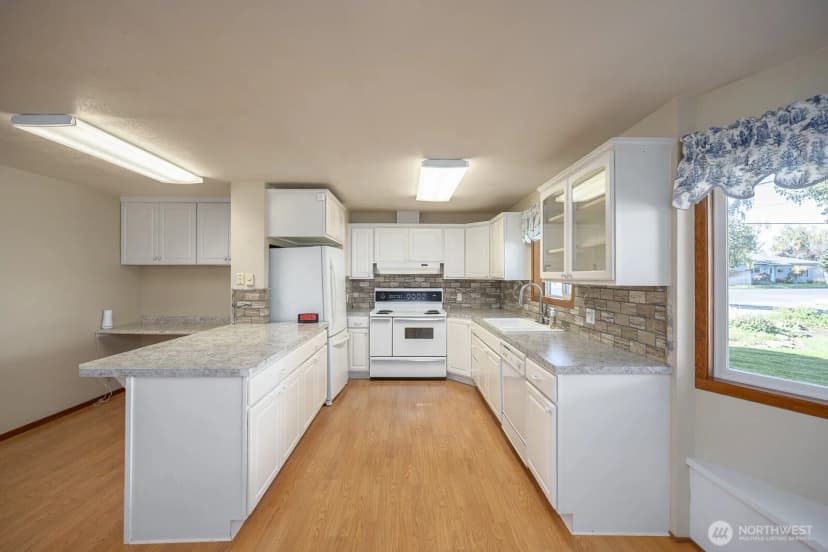 Property photo for 221 K Street Sw, Quincy photo 17