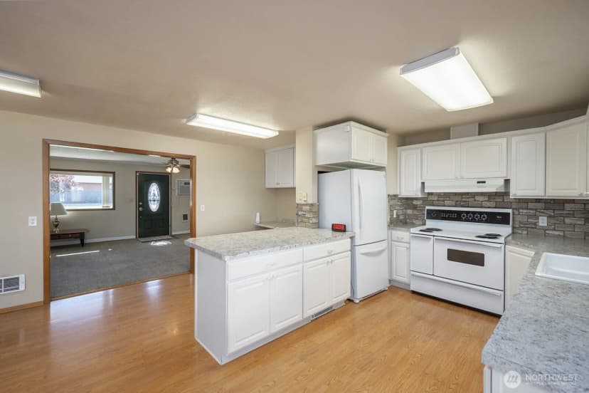 Property photo for 221 K Street Sw, Quincy photo 15