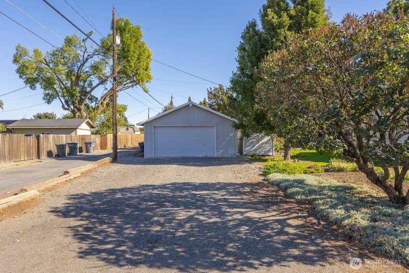 Property photo for 221 K Street Sw, Quincy photo 37