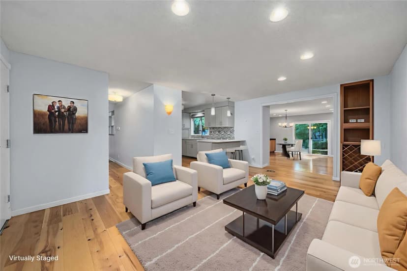 Property photo for 6529 Arrowhead Drive Ne, Kenmore photo 9