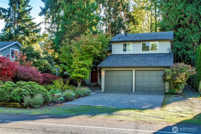 Property photo for 6529 Arrowhead Drive Ne, Kenmore