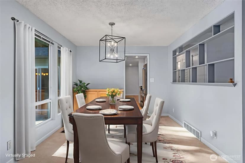 Property photo for 6529 Arrowhead Drive Ne, Kenmore photo 16