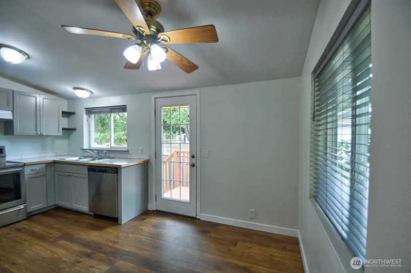 Property photo for 8413 Pepperidge Lane Se, Yelm photo 10