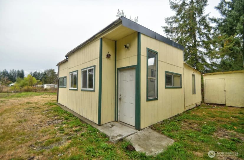 Property photo for 8413 Pepperidge Lane Se, Yelm photo 3