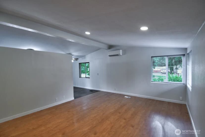 Property photo for 8413 Pepperidge Lane Se, Yelm photo 5