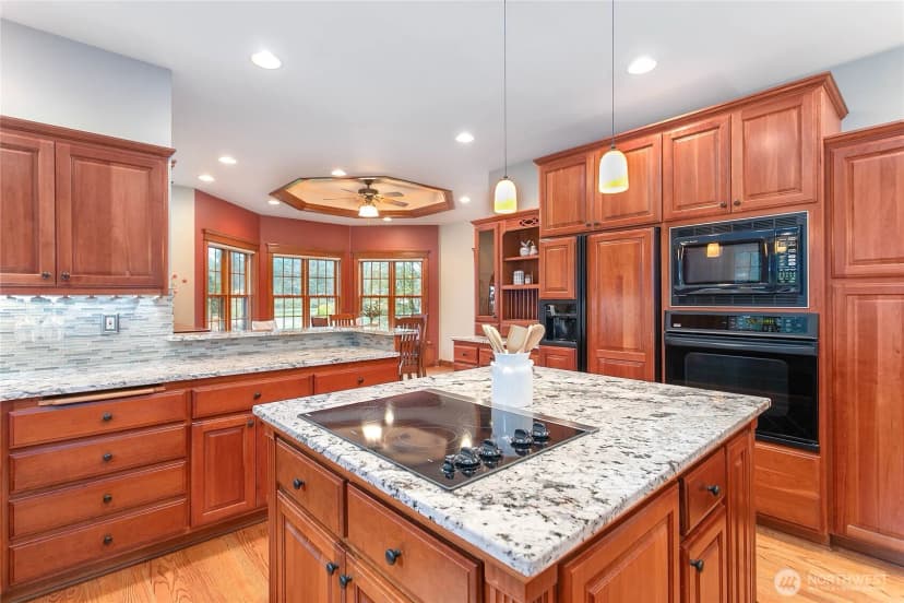 Property photo for 765 Van Dyk Road, Lynden photo 13