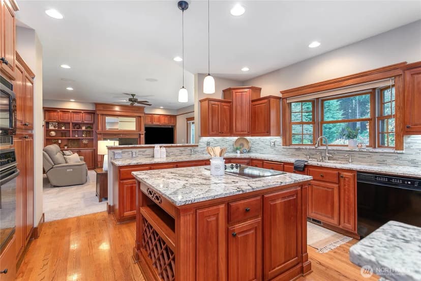 Property photo for 765 Van Dyk Road, Lynden photo 11