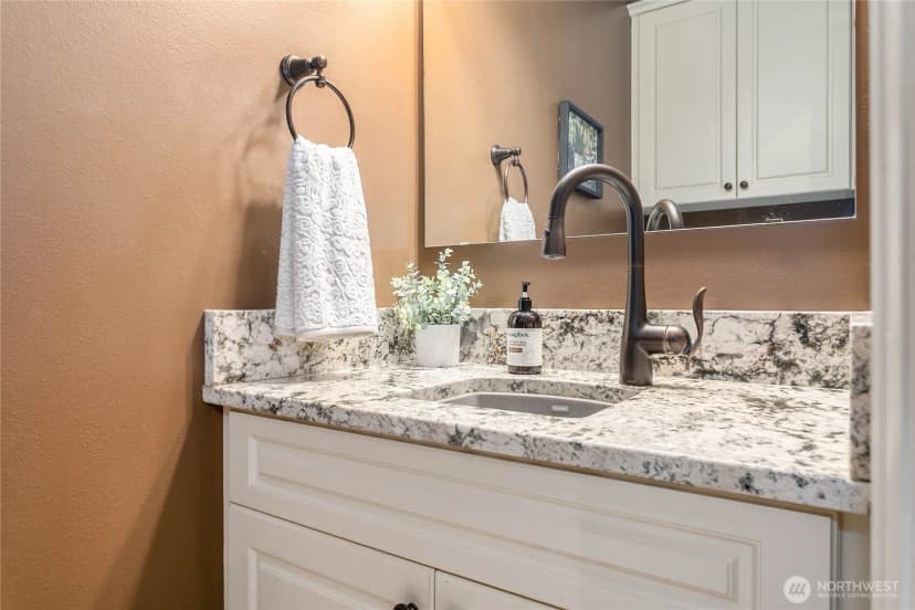 Property photo for 765 Van Dyk Road, Lynden photo 22