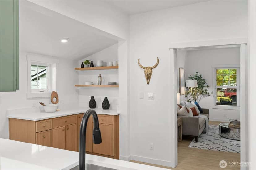 Property photo for 6507 41st Avenue Sw, Seattle photo 11