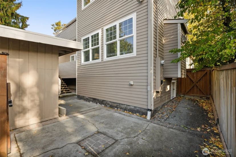 Property photo for 6507 41st Avenue Sw, Seattle photo 29