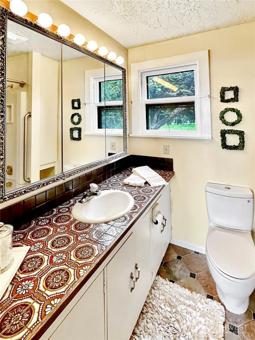 Property photo for 4403 Boston Harbor Road Ne, Olympia photo 15