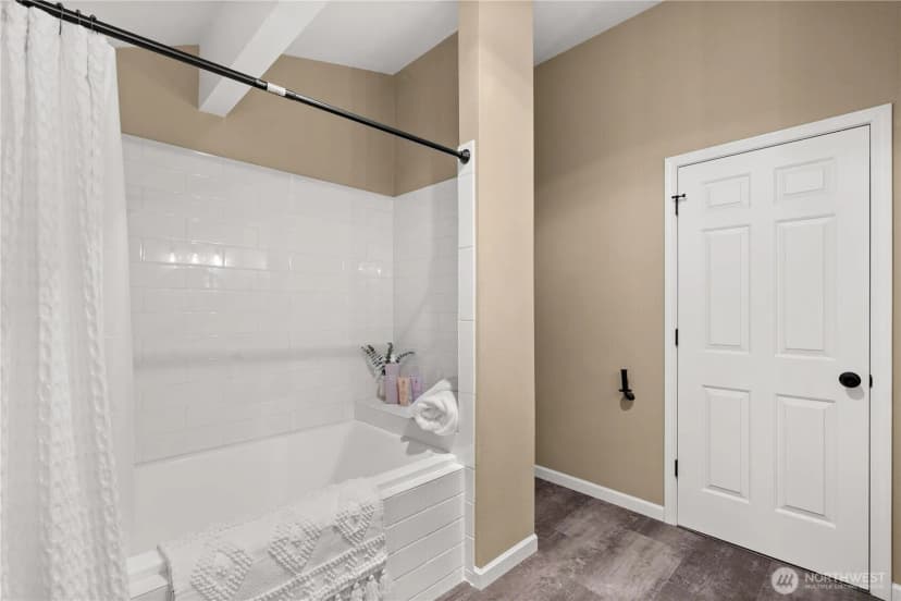 Property photo for 22619 4th Avenue W #102, Bothell photo 32