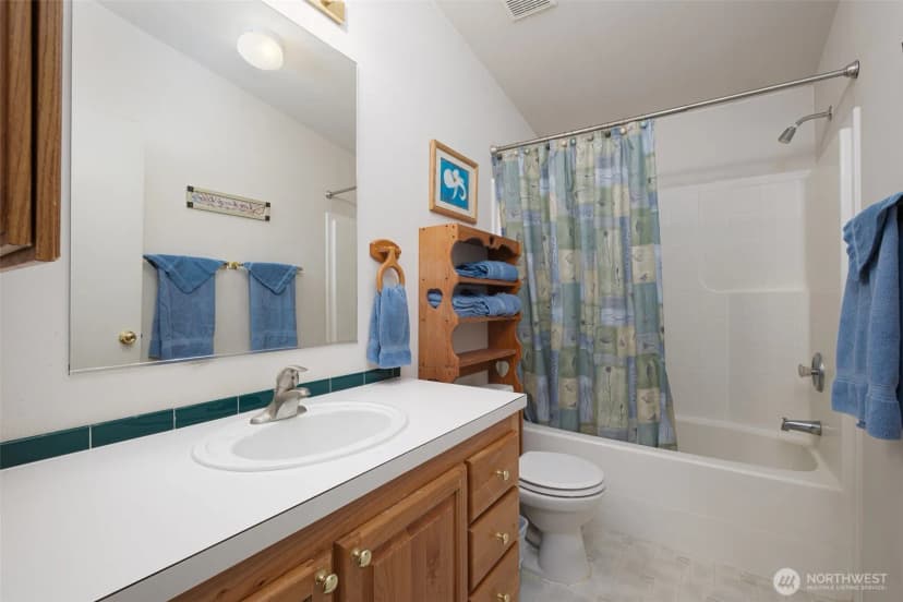 Property photo for 1060 Alder Street, Quincy photo 20