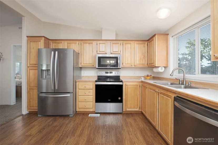 Property photo for 1060 Alder Street, Quincy photo 6