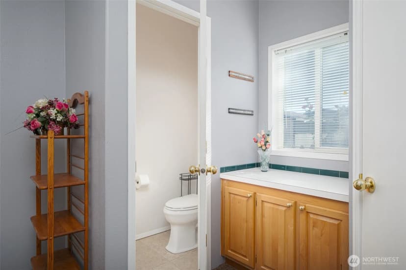 Property photo for 1060 Alder Street, Quincy photo 16